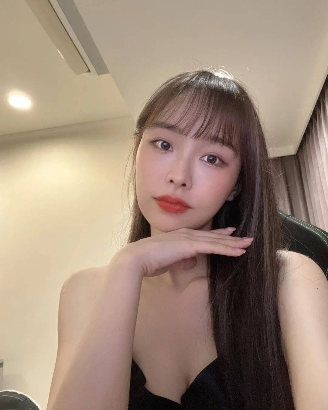 九游体育网站-女性电竞选手崭露头角，电竞行业性别平等化的简单介绍