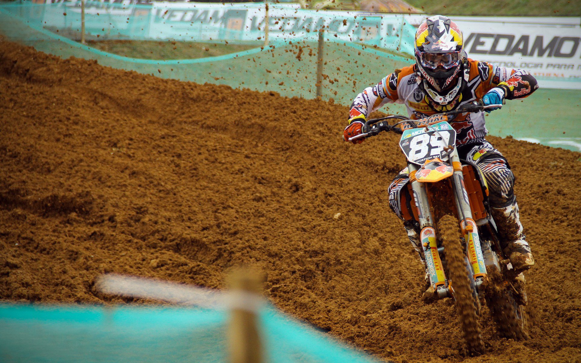 _美轮美奂的开幕式：场馆载歌载舞迎来盛大开幕_，开幕仪式音乐庄重