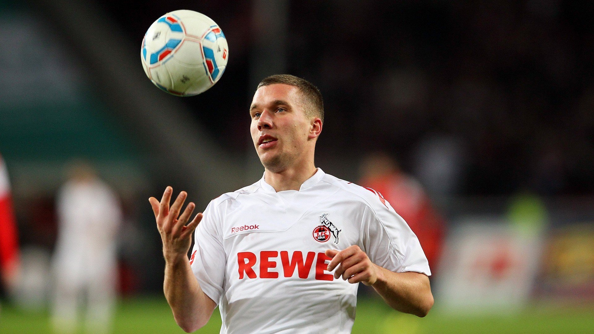 法国主帅回应批评：我全盘负责，法国队换帅